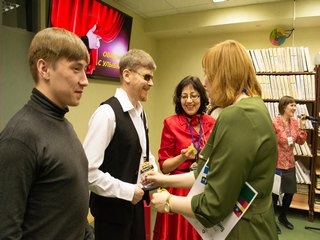 Медали народным артистам Библионочи Медали народным артистам Библионочи